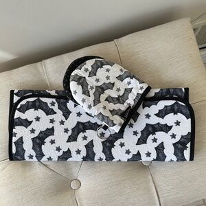 NWOT Colordrift Bat Print Kitchen Drying Mat and Potholder Set